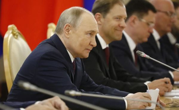 Онлайн-совещание Путина о культурных проектах в России
