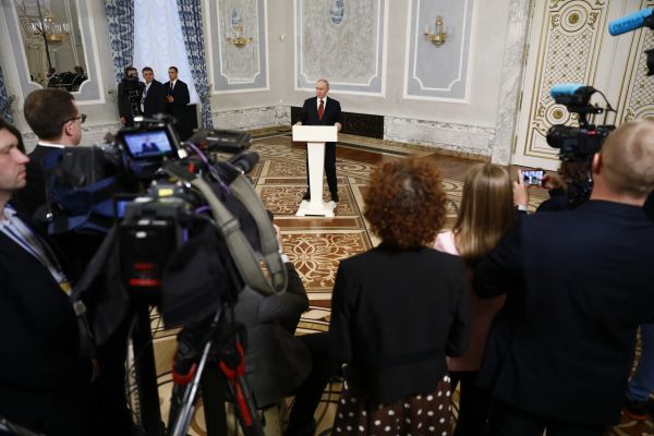 Путин обвиняет Запад в поддержке терроризма и сепаратизма