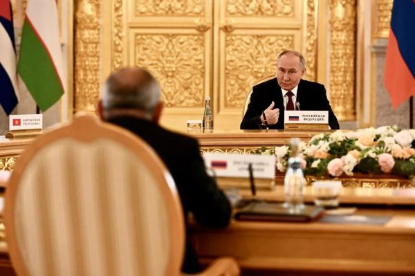 Путин подводит итоги односторонней игры Запада по военным расходам