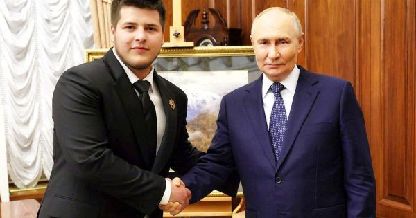 Поздравление Путина семье Кадыровых в связи со свадебным событием