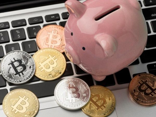 Биткоин укрепляет позиции на крипторынке с доминированием 62%