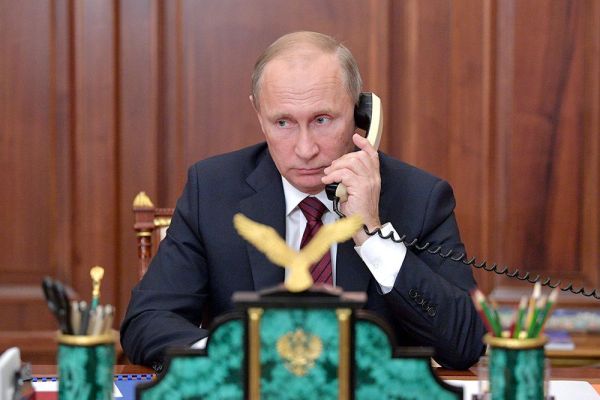 Путин и Макрон обсудили ситуацию на Ближнем Востоке и кризис в Украине