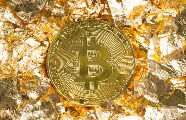 Сравнение золота и биткоина как инвестиционных активов