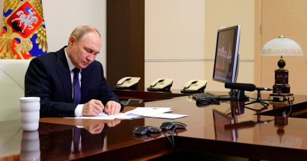 Путин поддержал льготы для вдов погибших военнослужащих