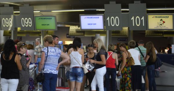 Права пассажиров при задержках рейсов в Москве