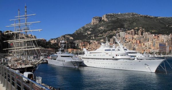 Пожар на суперъяхте Sea Lady II в Сен-Тропе