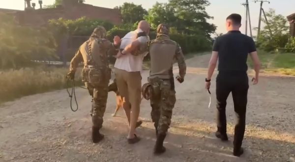 ФСБ задержала керчанина за оправдание терроризма в комментариях
