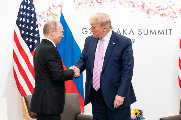 Путин в выигрышной позиции на фоне снижения интереса США к Украине