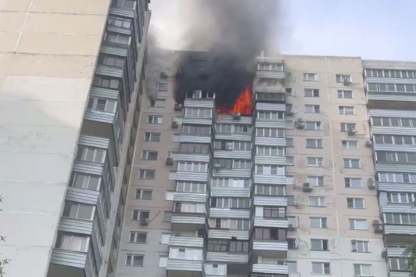 Пожар в жилом доме на юге Москвы вызывает обеспокоенность местных жителей
