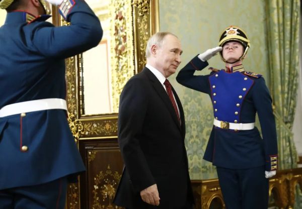 Путин обсудил с Ираном ситуацию на Ближнем Востоке