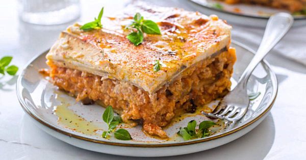 Вкусная греческая мусака с мясом и овощами