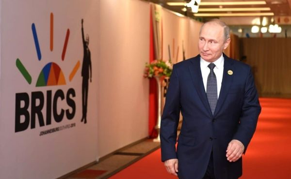 Влияние запуска новой валюты БРИКС на международную экономику