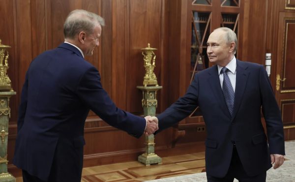 Путин и Греф обсудили ипотечное кредитование и инновации в Сбербанке