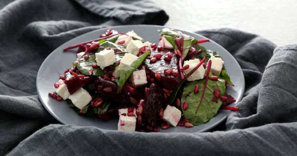 Вкусный салат из свеклы с разнообразными сочетаниями