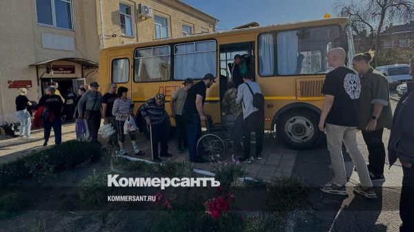 Пожар в Тихорецком районе Краснодарского края после атаки беспилотников