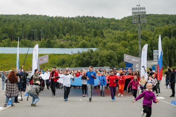 Забег с Национальным флагом России в Мурманской области