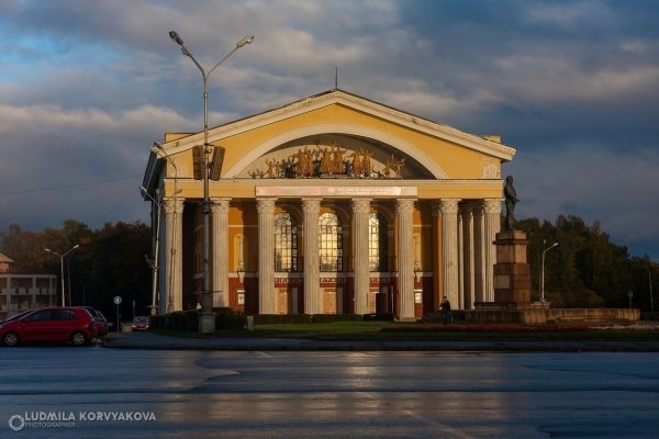 Учения МЧС по тушению пожара в Карелии