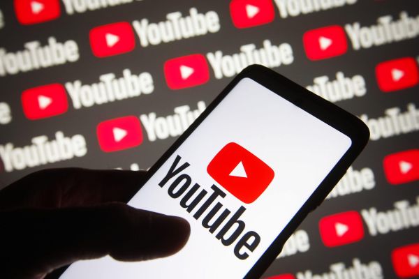 Будущее YouTube в России зависит от политики компании