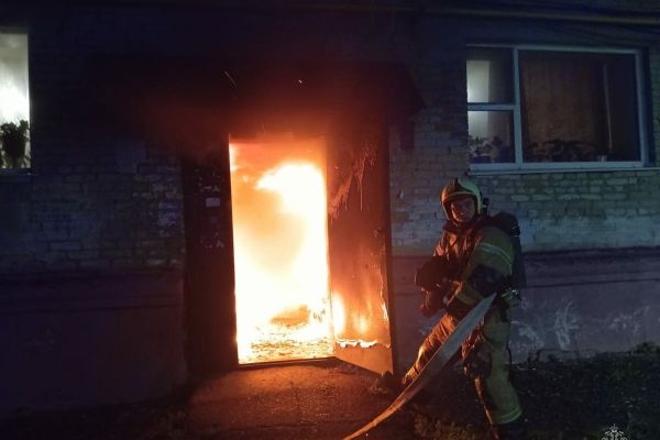 Пожар в Барнауле вызван мопедом эвакуированы 18 человек