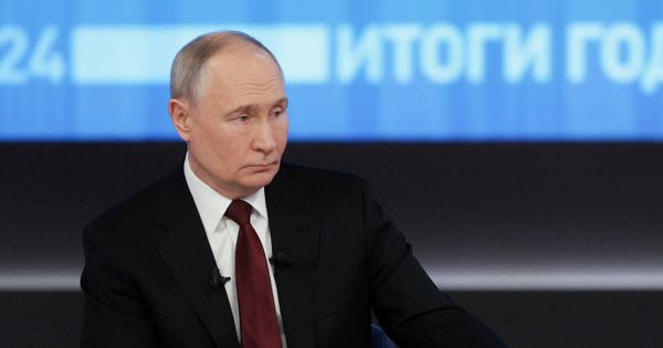 Путин обсудил ситуацию на Украине и прямую линию с россиянами